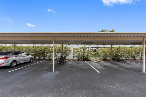 Condominio en alquiler en Belleair, Florida, 2 dormitorios, 99.22 m2 № 1561474 - foto 18