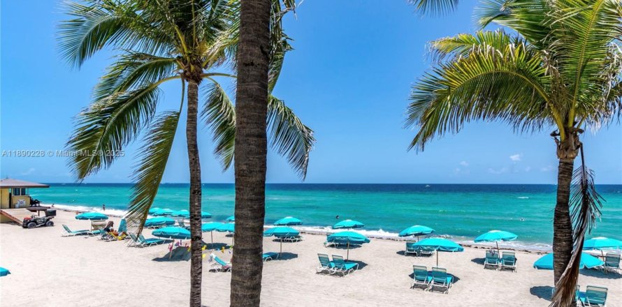Condominio en Hollywood, Florida, 1 dormitorio  № 1947132