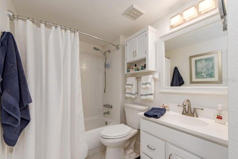 Condo in Clearwater, Florida, 2 bedrooms  № 2431690 - photo 20