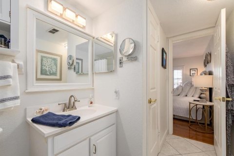 Condo in Clearwater, Florida, 2 bedrooms  № 2431690 - photo 21