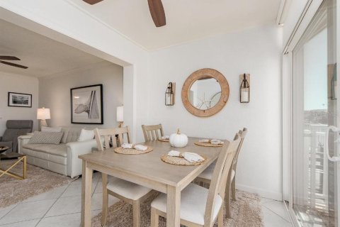Condo in Clearwater, Florida, 2 bedrooms  № 2431690 - photo 12