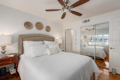 Condo in Clearwater, Florida, 2 bedrooms  № 2431690 - photo 18