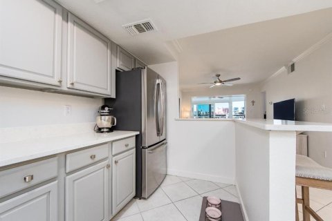 Condo in Clearwater, Florida, 2 bedrooms  № 2431690 - photo 7