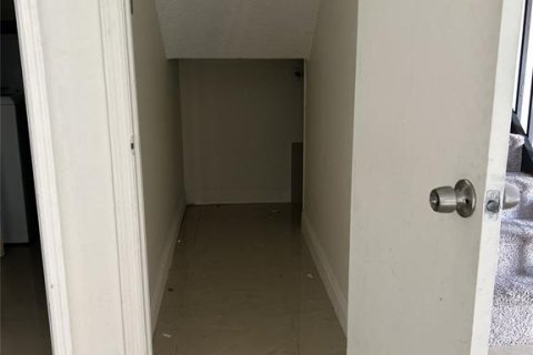 Townhouse in Orlando, Florida 2 bedrooms, 119.38 sq.m. № 2228188 - photo 5