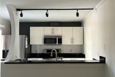 Townhouse in Orlando, Florida 2 bedrooms, 119.38 sq.m. № 2228188 - photo 4