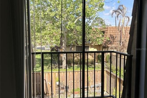 Townhouse in Orlando, Florida 2 bedrooms, 119.38 sq.m. № 2228188 - photo 9