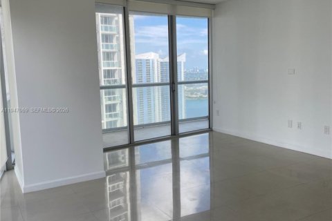 Copropriété à louer à Miami, Floride: 2 chambres, 123.28 m2 № 2024560 - photo 5