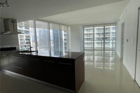 Copropriété à louer à Miami, Floride: 2 chambres, 123.28 m2 № 2024560 - photo 2