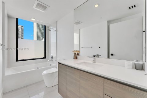 Copropriété à louer à Miami, Floride: 2 chambres, 121.79 m2 № 2023825 - photo 14