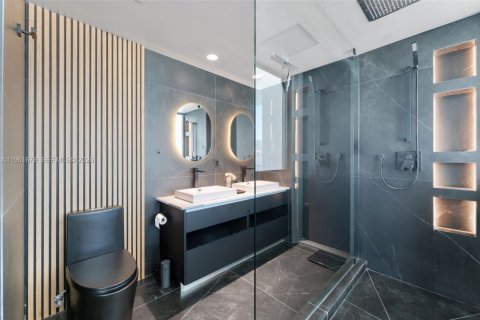 Copropriété à louer à Miami, Floride: 2 chambres, 121.79 m2 № 2023825 - photo 18