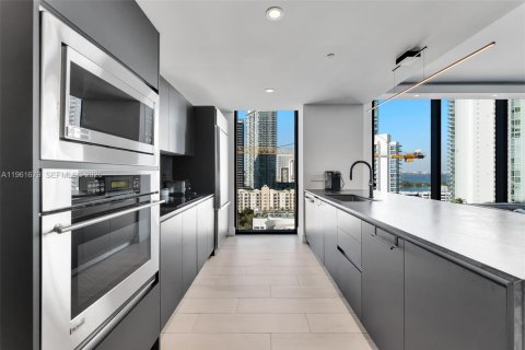 Copropriété à louer à Miami, Floride: 2 chambres, 121.79 m2 № 2023825 - photo 7