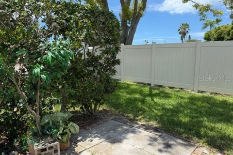 House in Bradenton, Florida 2 bedrooms, 91.51 sq.m. № 2231298 - photo 14