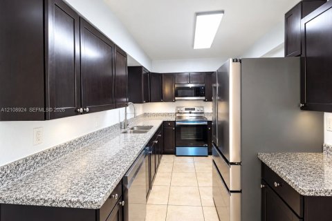 Casa en venta en Tamarac, Florida, 2 dormitorios, 126.9 m2 № 2433864 - foto 11