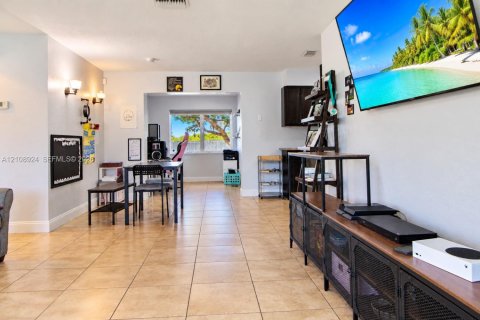 Casa en venta en Tamarac, Florida, 2 dormitorios, 126.9 m2 № 2433864 - foto 8