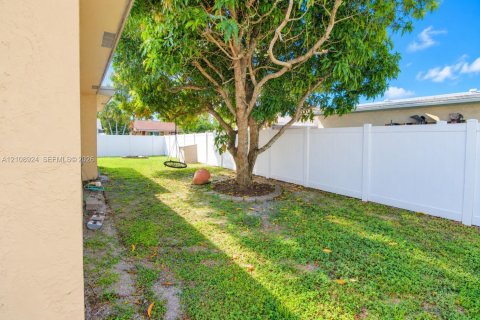 Casa en venta en Tamarac, Florida, 2 dormitorios, 126.9 m2 № 2433864 - foto 29