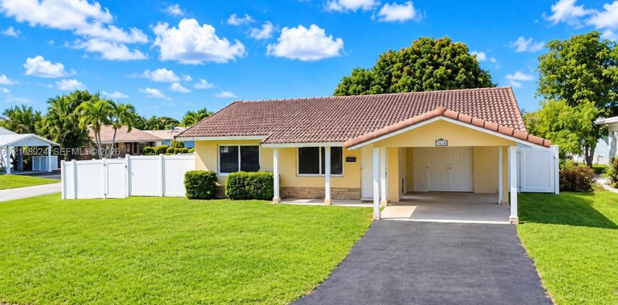 Casa en Tamarac, Florida 2 dormitorios, 126.9 m2 № 2433864