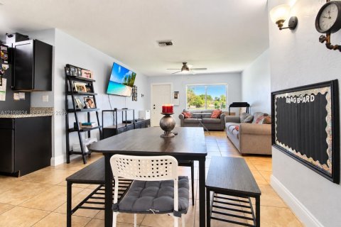Casa en venta en Tamarac, Florida, 2 dormitorios, 126.9 m2 № 2433864 - foto 16