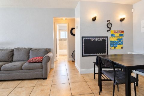 Casa en venta en Tamarac, Florida, 2 dormitorios, 126.9 m2 № 2433864 - foto 17