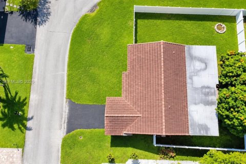 Casa en venta en Tamarac, Florida, 2 dormitorios, 126.9 m2 № 2433864 - foto 7