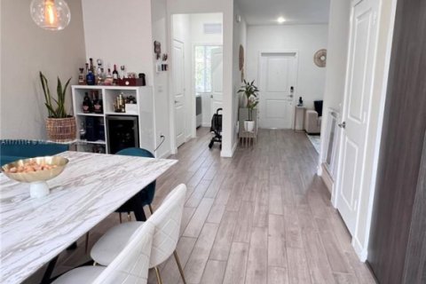 Купить таунхаус в Хомстед, Флорида 3 спальни, 120.96м2, № 1691715 - фото 20