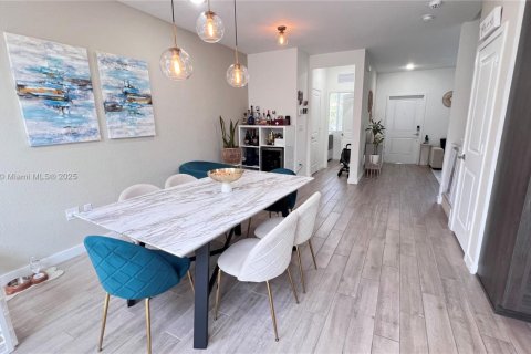 Купить таунхаус в Хомстед, Флорида 3 спальни, 120.96м2, № 1691715 - фото 19