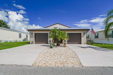 House in St. Lucie, Florida 3 bedrooms, 165.46 sq.m. № 2361609 - photo 5