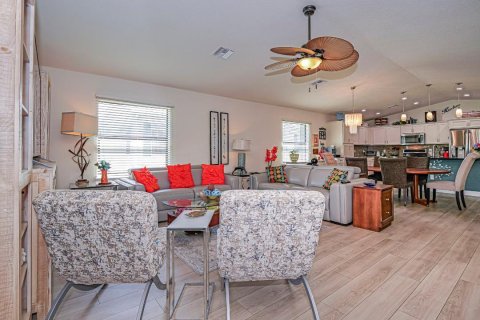 House in St. Lucie, Florida 3 bedrooms, 165.46 sq.m. № 2361609 - photo 12
