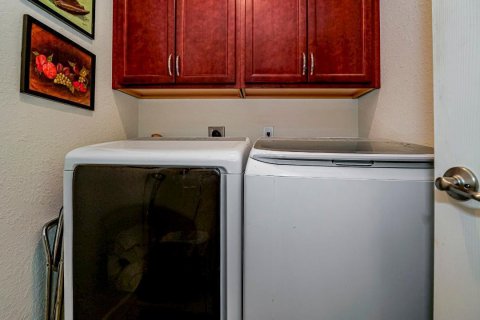 House in St. Lucie, Florida 3 bedrooms, 165.46 sq.m. № 2361609 - photo 29