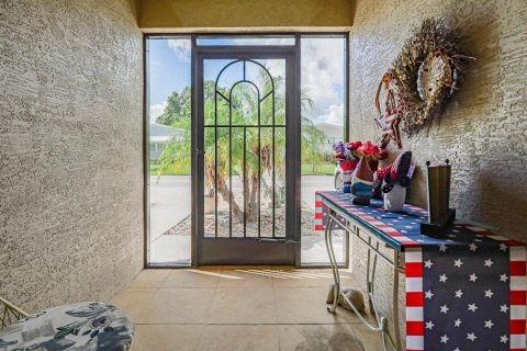 House in St. Lucie, Florida 3 bedrooms, 165.46 sq.m. № 2361609 - photo 7