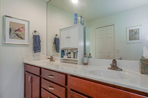 House in St. Lucie, Florida 3 bedrooms, 165.46 sq.m. № 2361609 - photo 20