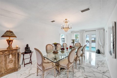 Casa en alquiler en Fort Lauderdale, Florida, 5 dormitorios, 483.74 m2 № 2018819 - foto 8