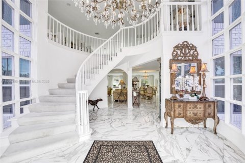 Casa en Fort Lauderdale, Florida 5 dormitorios, 483.74 m2 № 2018819