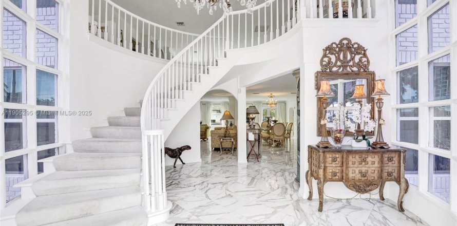 Casa en Fort Lauderdale, Florida 5 dormitorios, 483.74 m2 № 2018819