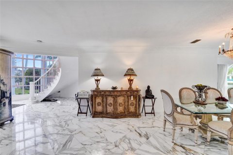 Casa en alquiler en Fort Lauderdale, Florida, 5 dormitorios, 483.74 m2 № 2018819 - foto 7