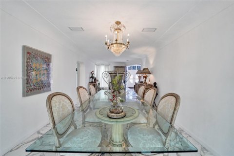 Casa en alquiler en Fort Lauderdale, Florida, 5 dormitorios, 483.74 m2 № 2018819 - foto 11