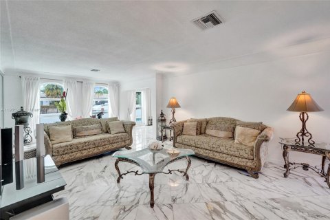 Casa en alquiler en Fort Lauderdale, Florida, 5 dormitorios, 483.74 m2 № 2018819 - foto 14