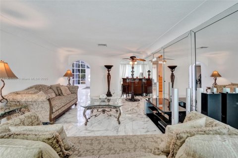 Casa en alquiler en Fort Lauderdale, Florida, 5 dormitorios, 483.74 m2 № 2018819 - foto 18