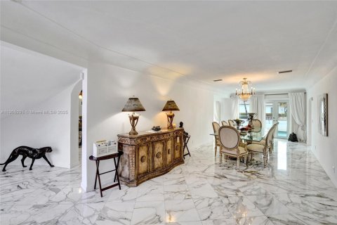 Casa en alquiler en Fort Lauderdale, Florida, 5 dormitorios, 483.74 m2 № 2018819 - foto 6