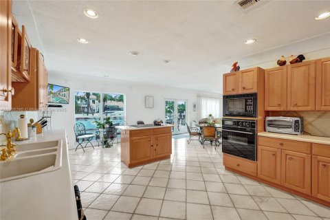 Casa en alquiler en Fort Lauderdale, Florida, 5 dormitorios, 483.74 m2 № 2018819 - foto 27