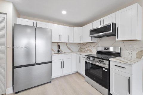 Купить кондоминиум в Уэст-Палм-Бич, Флорида 1 спальня, 57.97м2, № 1996192 - фото 2