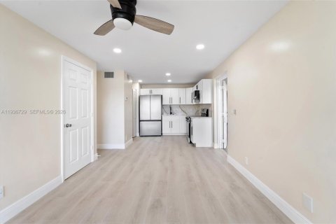 Купить кондоминиум в Уэст-Палм-Бич, Флорида 1 спальня, 57.97м2, № 1996192 - фото 8