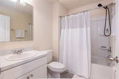 Townhouse in Palm Coast, Florida 3 bedrooms, 163.14 sq.m. № 1893945 - photo 16