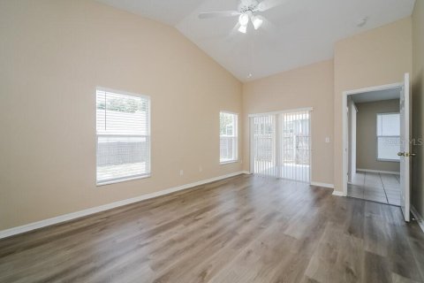 Villa ou maison à louer à Clermont, Floride: 3 chambres, 164.44 m2 № 2092020 - photo 10