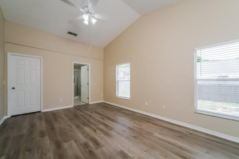 Villa ou maison à louer à Clermont, Floride: 3 chambres, 164.44 m2 № 2092020 - photo 11