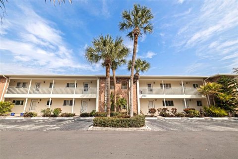 Condo à Saint Petersburg, Floride, 2 chambres  № 2095242