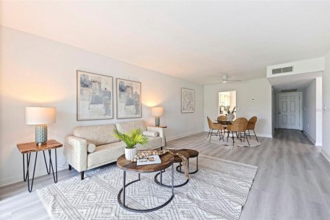 Copropriété à vendre à Saint Petersburg, Floride: 2 chambres, 88.26 m2 № 2095242 - photo 6