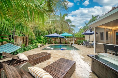 Casa en alquiler en Fort Lauderdale, Florida, 3 dormitorios, 162.49 m2 № 1179793 - foto 1
