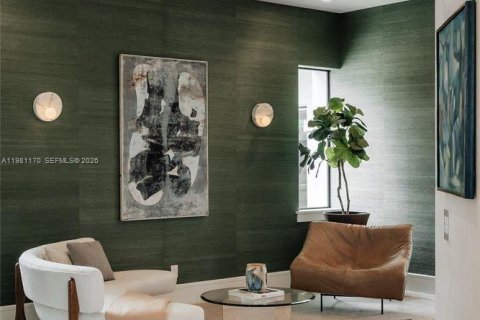 House in Lighthouse Point, Florida 8 bedrooms, 783.44 sq.m. № 2049319 - photo 7