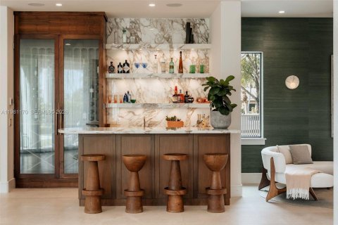 House in Lighthouse Point, Florida 8 bedrooms, 783.44 sq.m. № 2049319 - photo 8