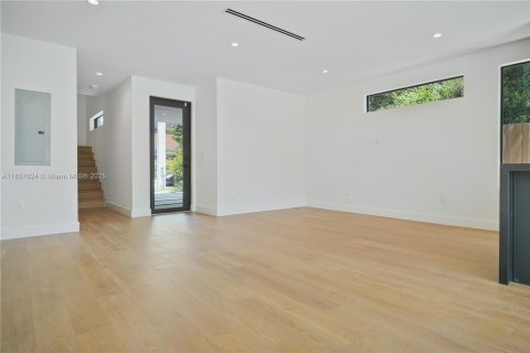 Villa ou maison à vendre à Miami, Floride: 3 chambres, 155.7 m2 № 1951335 - photo 9